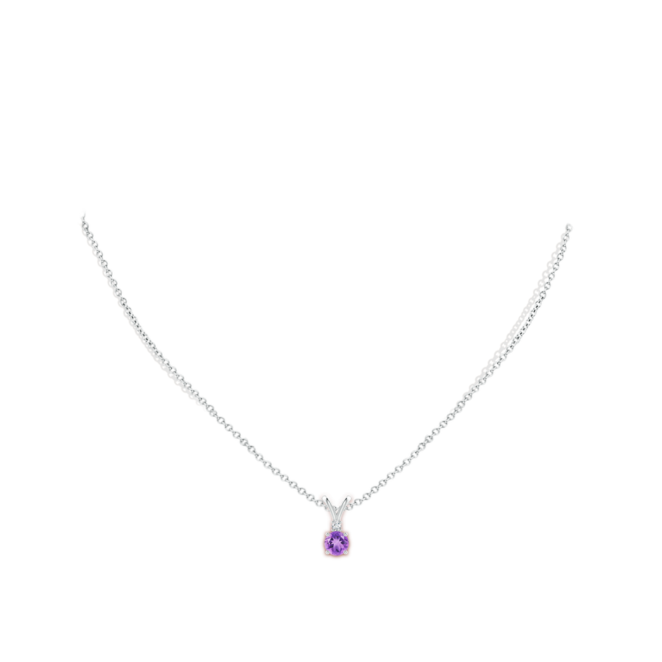 5mm A Round Amethyst Solitaire V-Bale Pendant with Diamond in P950 Platinum pen