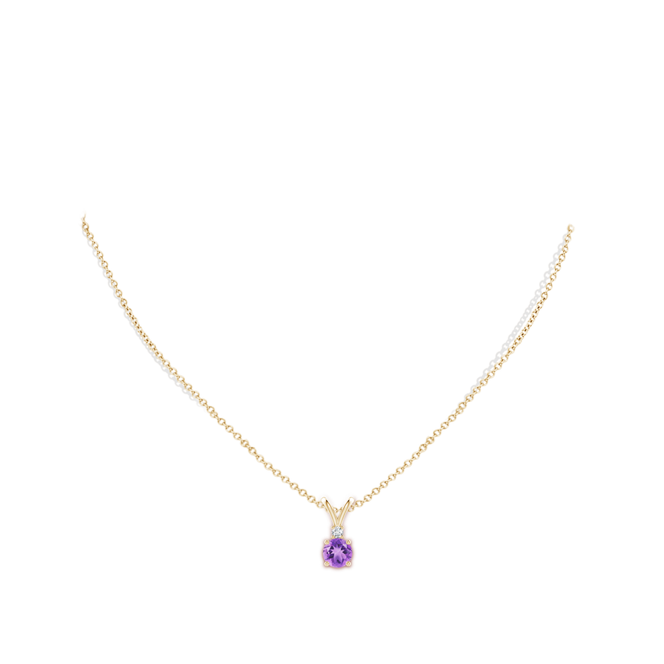 6mm A Round Amethyst Solitaire V-Bale Pendant with Diamond in Yellow Gold pen