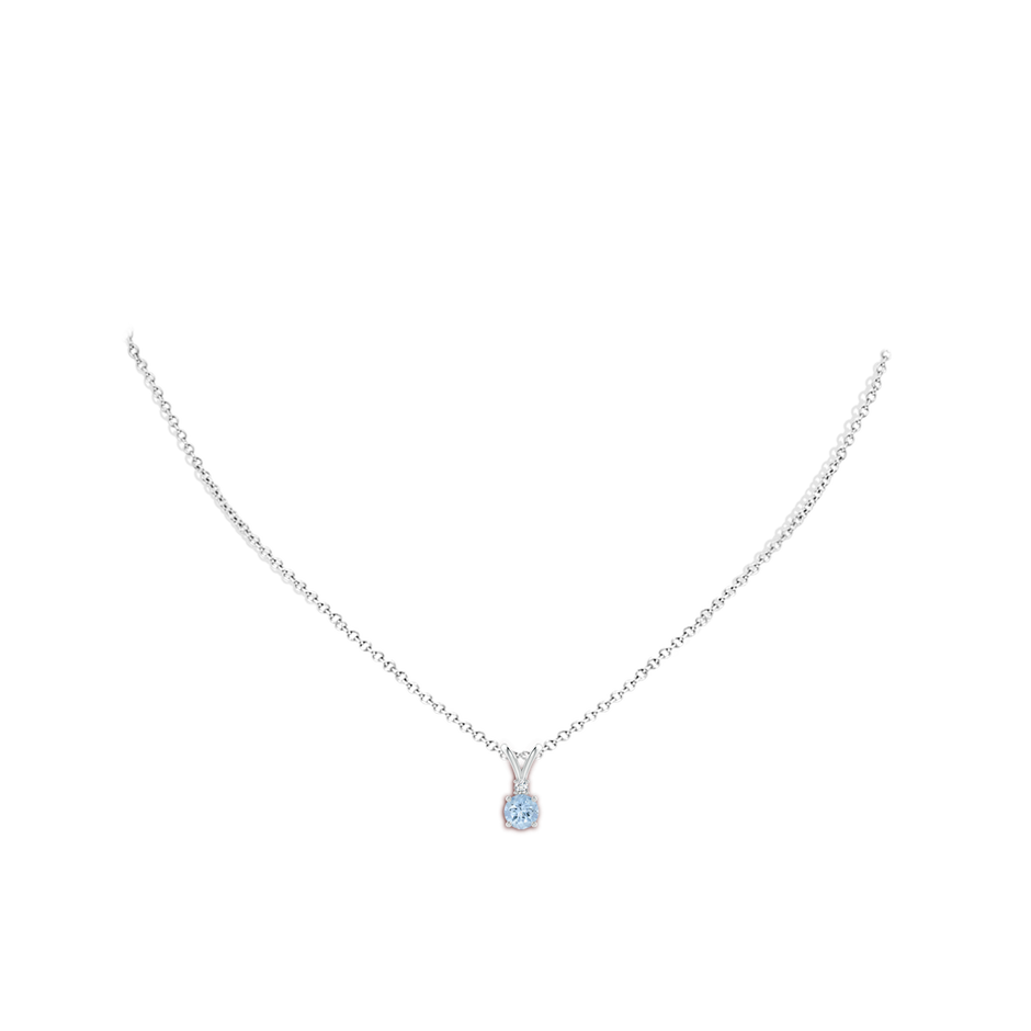 5mm AA Round Aquamarine Solitaire V-Bale Pendant with Diamond in P950 Platinum pen