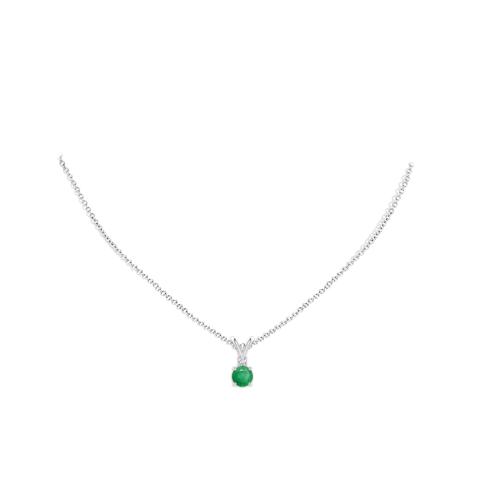 6mm A Round Emerald Solitaire V-Bale Pendant with Diamond in White Gold pen