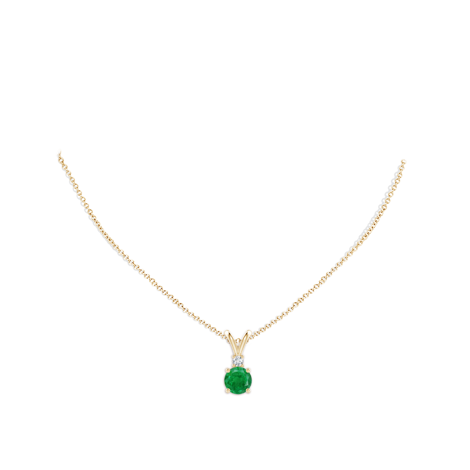 8mm AA Round Emerald Solitaire V-Bale Pendant with Diamond in Yellow Gold pen