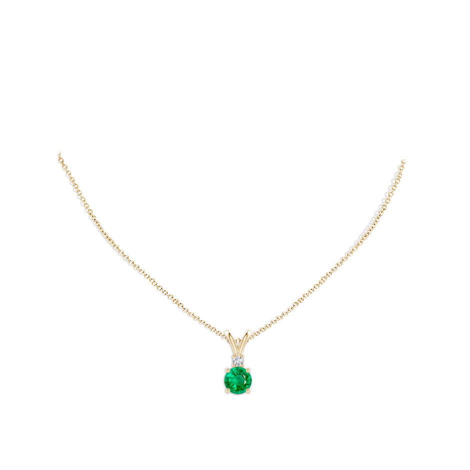 8mm AAA Round Emerald Solitaire V-Bale Pendant with Diamond in Yellow Gold pen