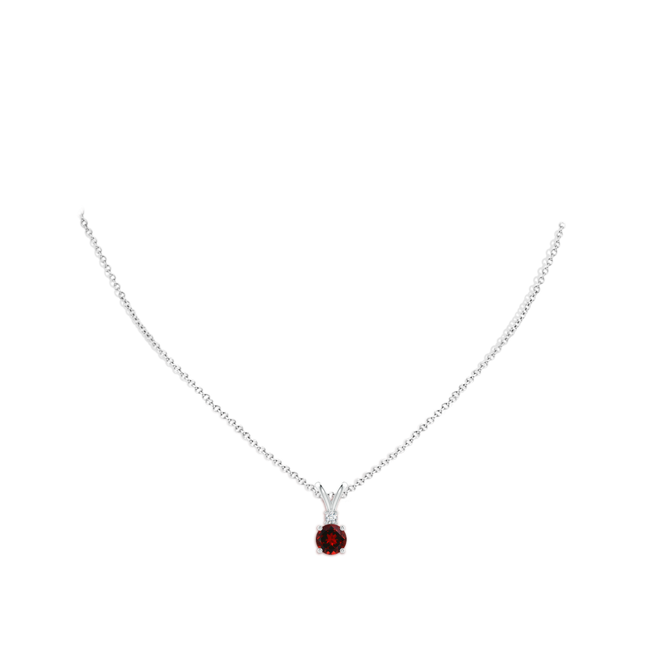 7mm AAAA Round Garnet Solitaire V-Bale Pendant with Diamond in White Gold pen
