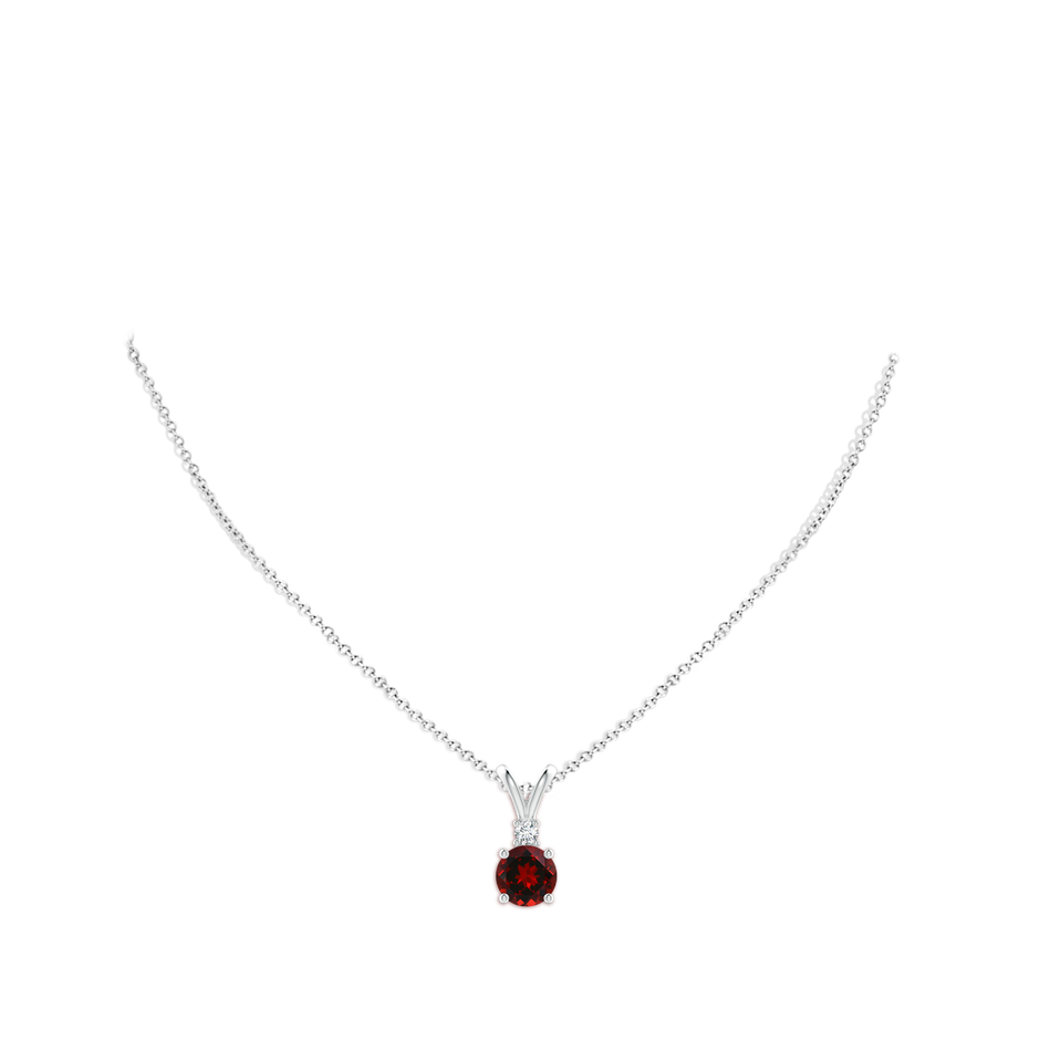 9mm AAAA Round Garnet Solitaire V-Bale Pendant with Diamond in White Gold pen