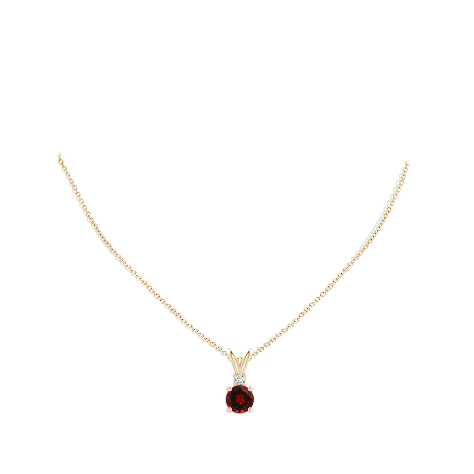 9mm AAAA Round Garnet Solitaire V-Bale Pendant with Diamond in Yellow Gold pen
