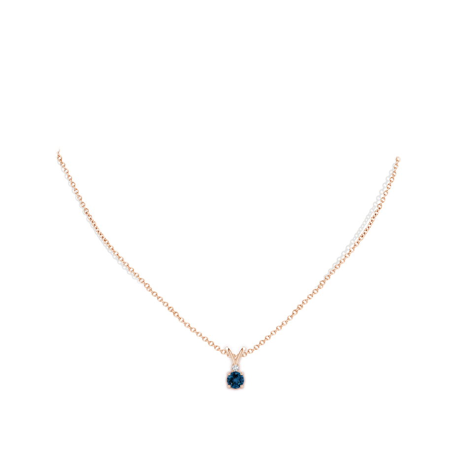 5mm AAA Round London Blue Topaz Solitaire Pendant with Diamond in Rose Gold pen