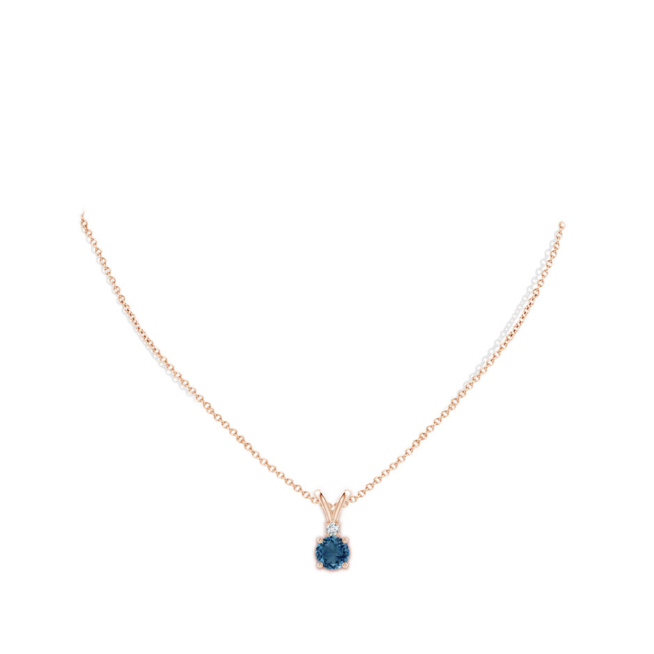 7mm AA Round London Blue Topaz Solitaire Pendant with Diamond in Rose Gold pen