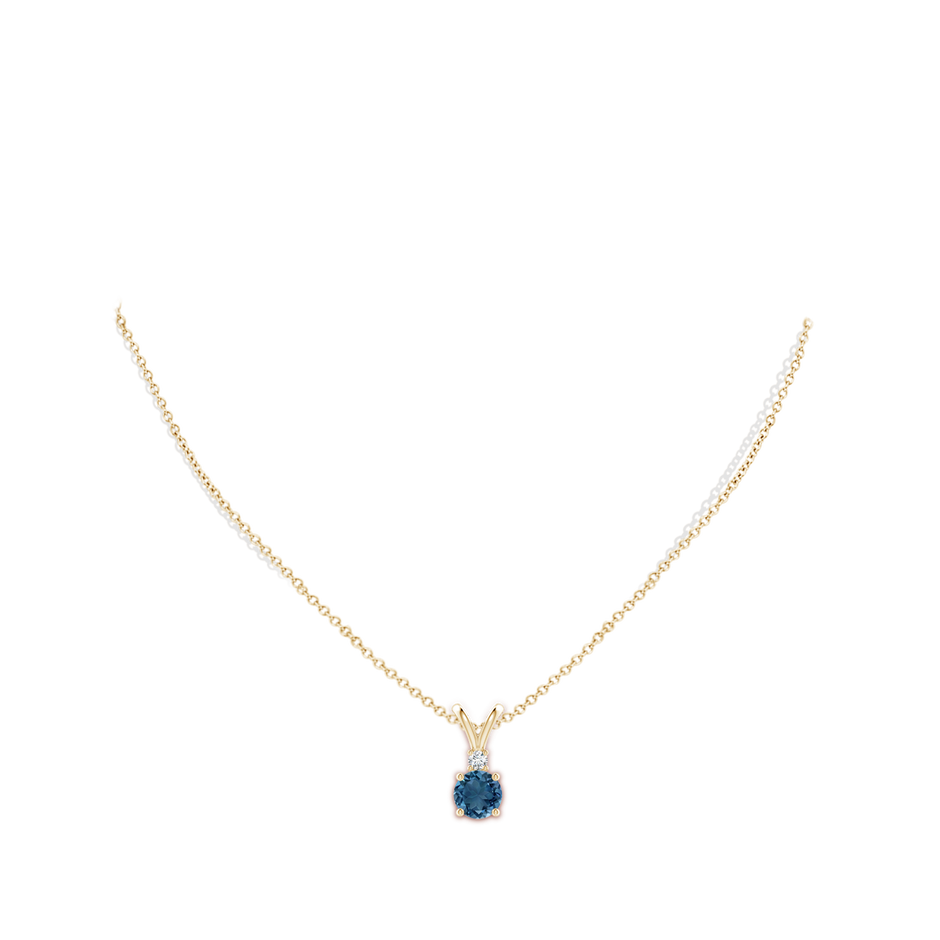 7mm AA Round London Blue Topaz Solitaire Pendant with Diamond in Yellow Gold pen