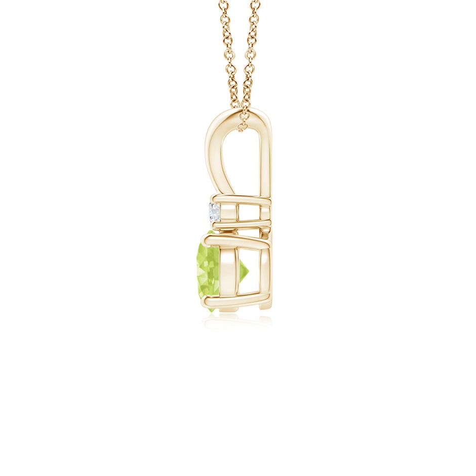 5mm A Round Peridot Solitaire V-Bale Pendant with Diamond in Yellow Gold side 199