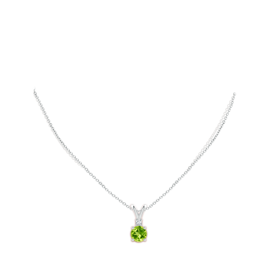 8mm AAA Round Peridot Solitaire V-Bale Pendant with Diamond in S999 Silver pen