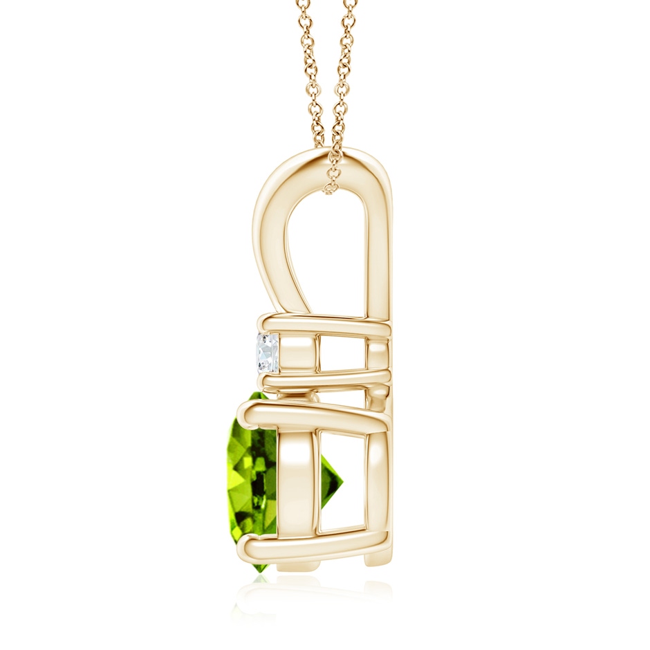8mm AAAA Round Peridot Solitaire V-Bale Pendant with Diamond in Yellow Gold side 199