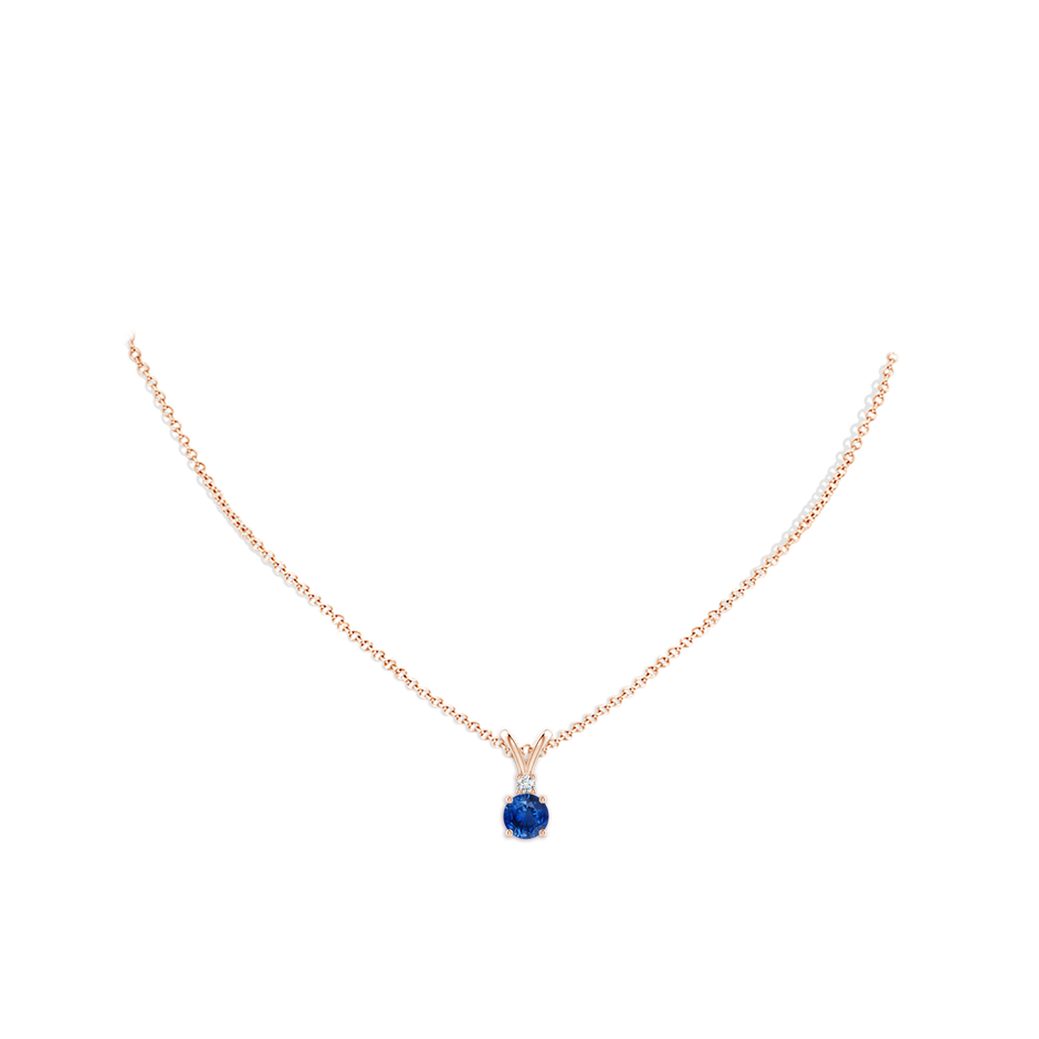 6mm AAA Round Blue Sapphire Solitaire V-Bale Pendant with Diamond in Rose Gold pen