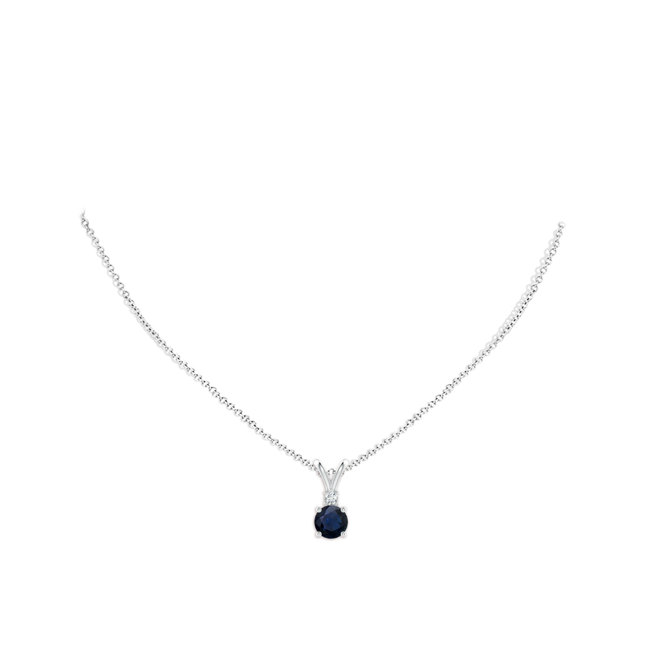 7mm A Round Blue Sapphire Solitaire V-Bale Pendant with Diamond in P950 Platinum pen
