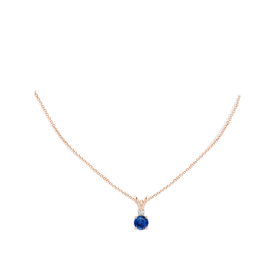 7mm AAA Round Blue Sapphire Solitaire V-Bale Pendant with Diamond in Rose Gold pen