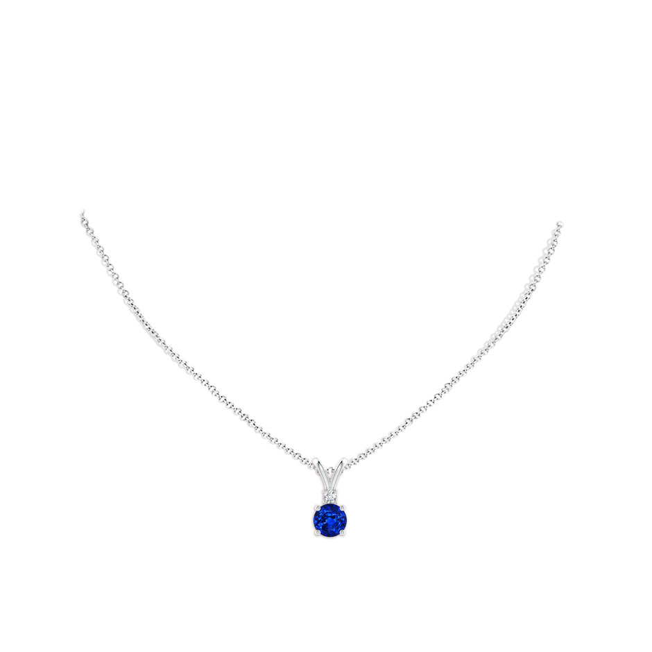 7mm AAAA Round Blue Sapphire Solitaire V-Bale Pendant with Diamond in White Gold pen