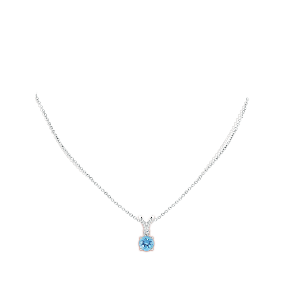 7mm A Round Swiss Blue Topaz Solitaire V-Bale Pendant with Diamond in P950 Platinum pen