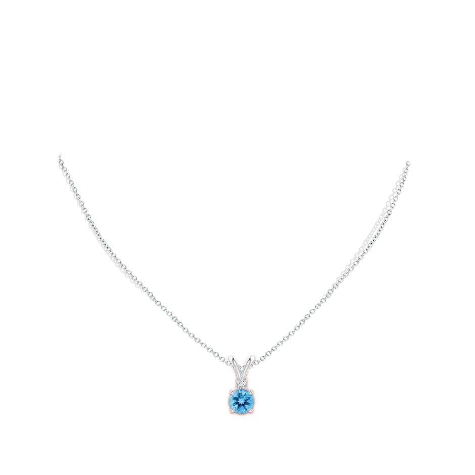 7mm AA Round Swiss Blue Topaz Solitaire V-Bale Pendant with Diamond in S999 Silver pen