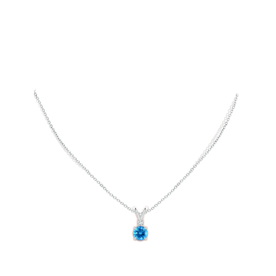 7mm AAAA Round Swiss Blue Topaz Solitaire V-Bale Pendant with Diamond in White Gold body-neck