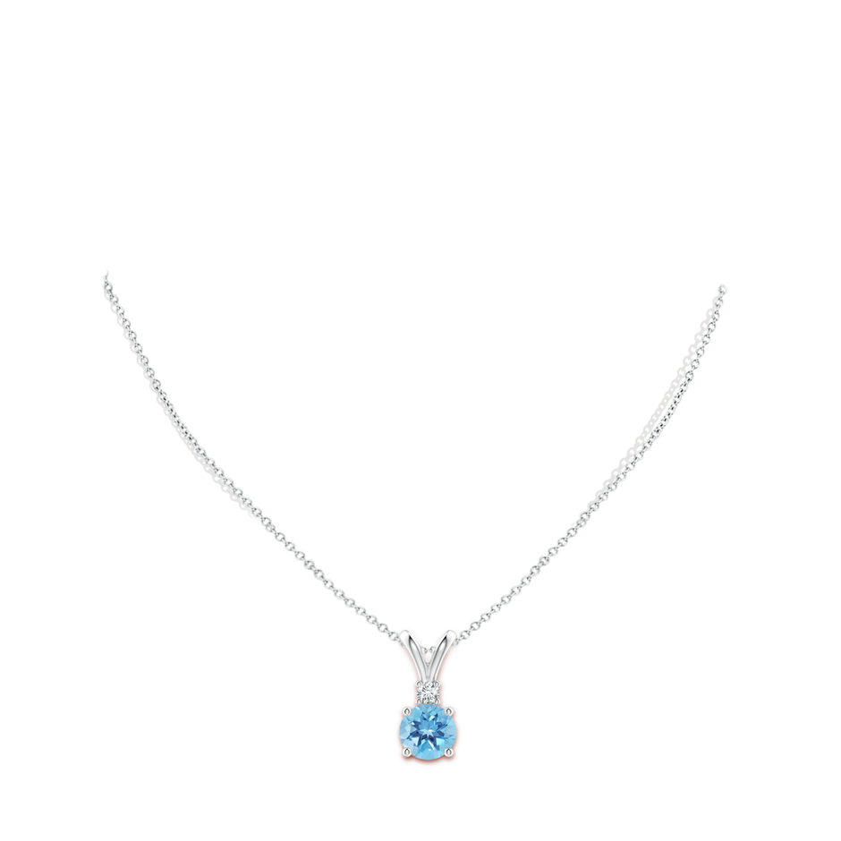 9mm A Round Swiss Blue Topaz Solitaire V-Bale Pendant with Diamond in P950 Platinum pen