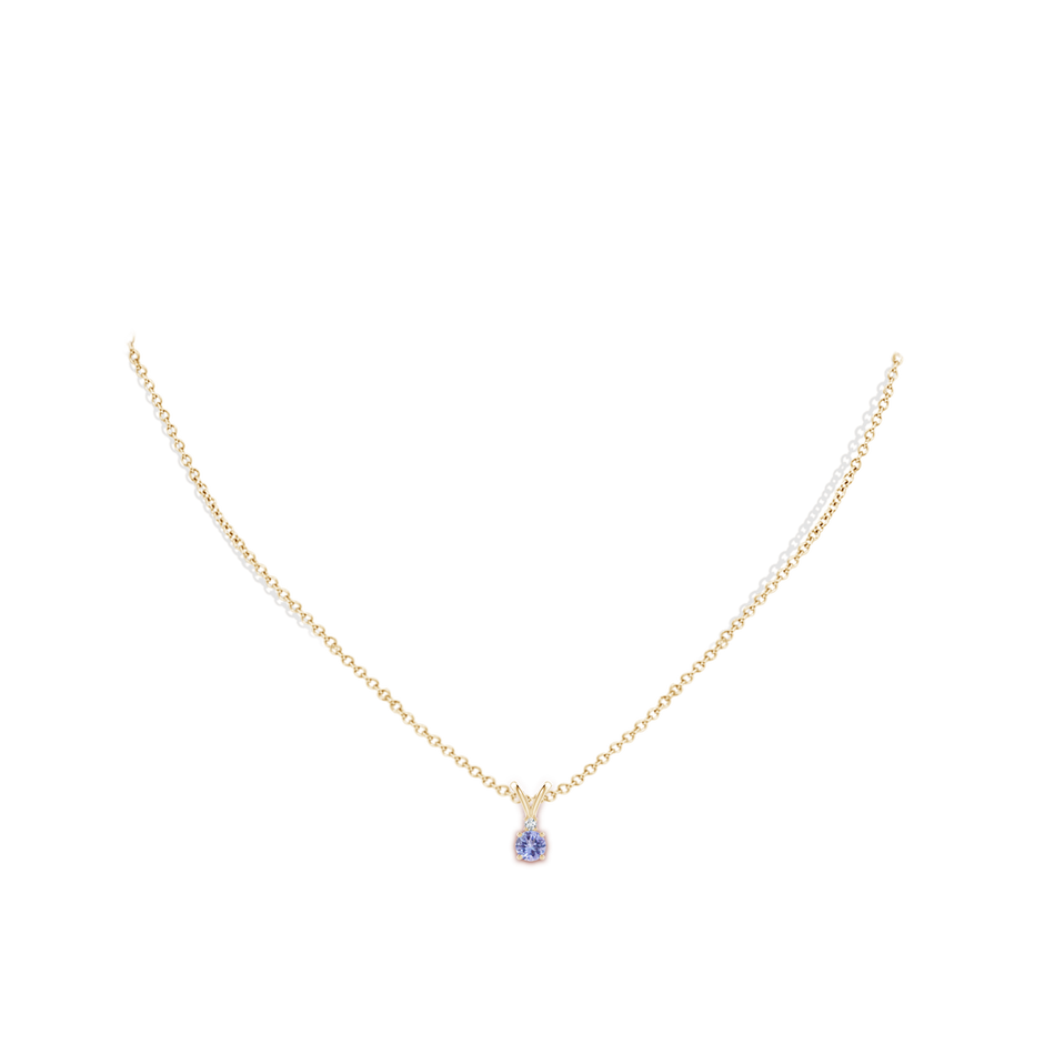 4mm AA Round Tanzanite Solitaire V-Bale Pendant with Diamond in Yellow Gold pen