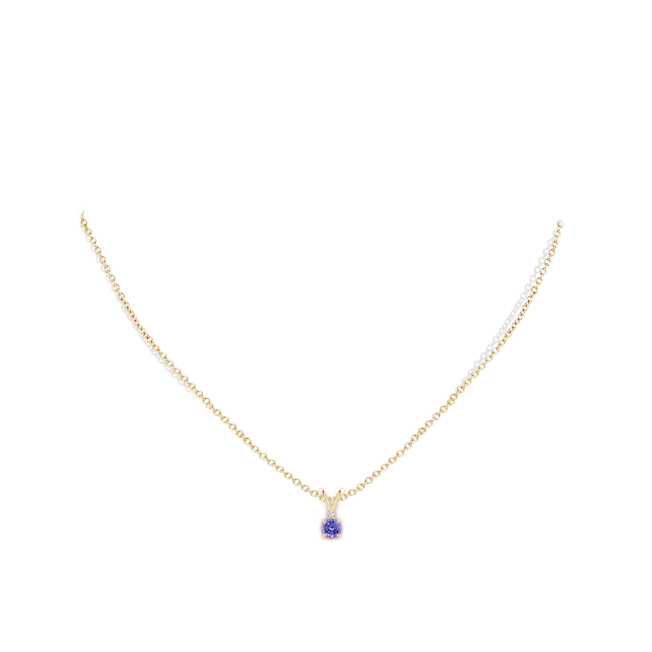 4mm AAA Round Tanzanite Solitaire V-Bale Pendant with Diamond in Yellow Gold pen