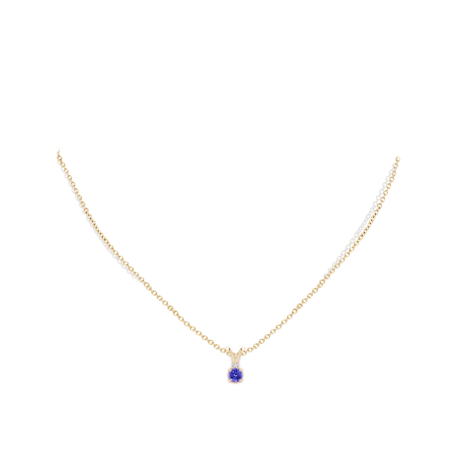 4mm AAAA Round Tanzanite Solitaire V-Bale Pendant with Diamond in Yellow Gold pen