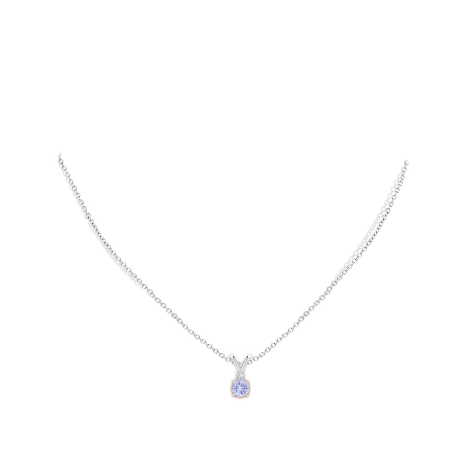 5mm A Round Tanzanite Solitaire V-Bale Pendant with Diamond in P950 Platinum pen