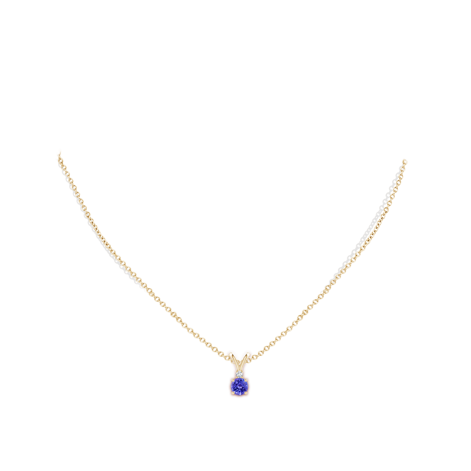 5mm AAAA Round Tanzanite Solitaire V-Bale Pendant with Diamond in Yellow Gold pen