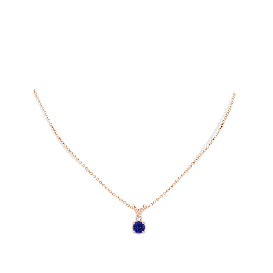 6mm AAAA Round Tanzanite Solitaire V-Bale Pendant with Diamond in 9K Rose Gold body-neck