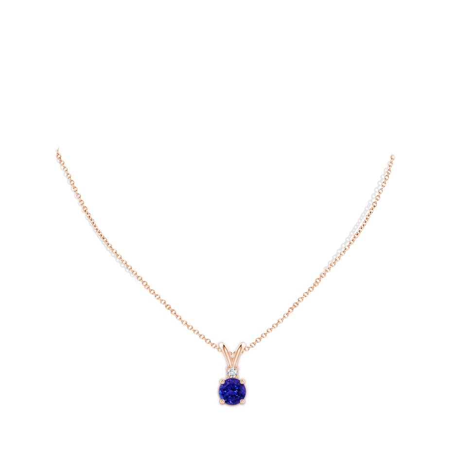 8mm AAAA Round Tanzanite Solitaire V-Bale Pendant with Diamond in Rose Gold pen