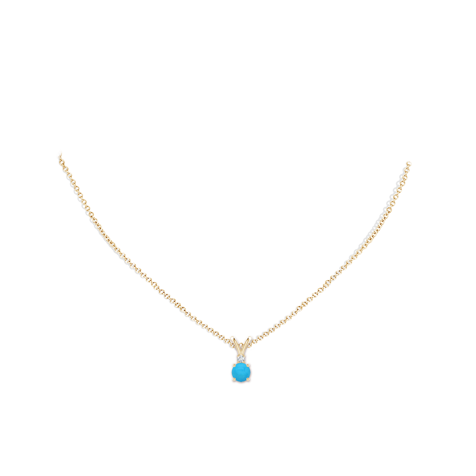 6mm AAAA Round Turquoise Solitaire V-Bale Pendant with Diamond in Yellow Gold pen