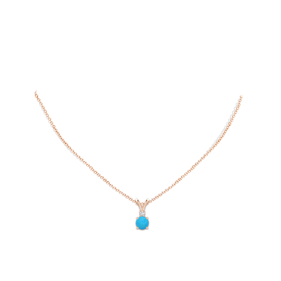 7mm AAAA Round Turquoise Solitaire V-Bale Pendant with Diamond in Rose Gold pen