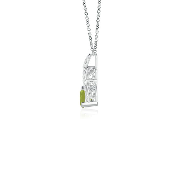 AA - Peridot / 0.24 CT / 14 KT White Gold