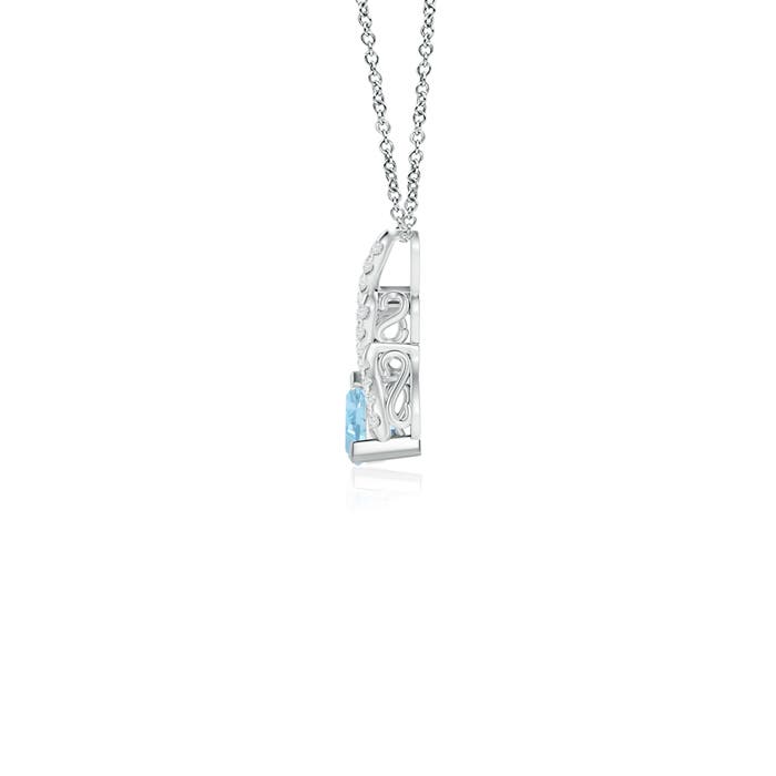 A - Swiss Blue Topaz / 0.33 CT / 14 KT White Gold