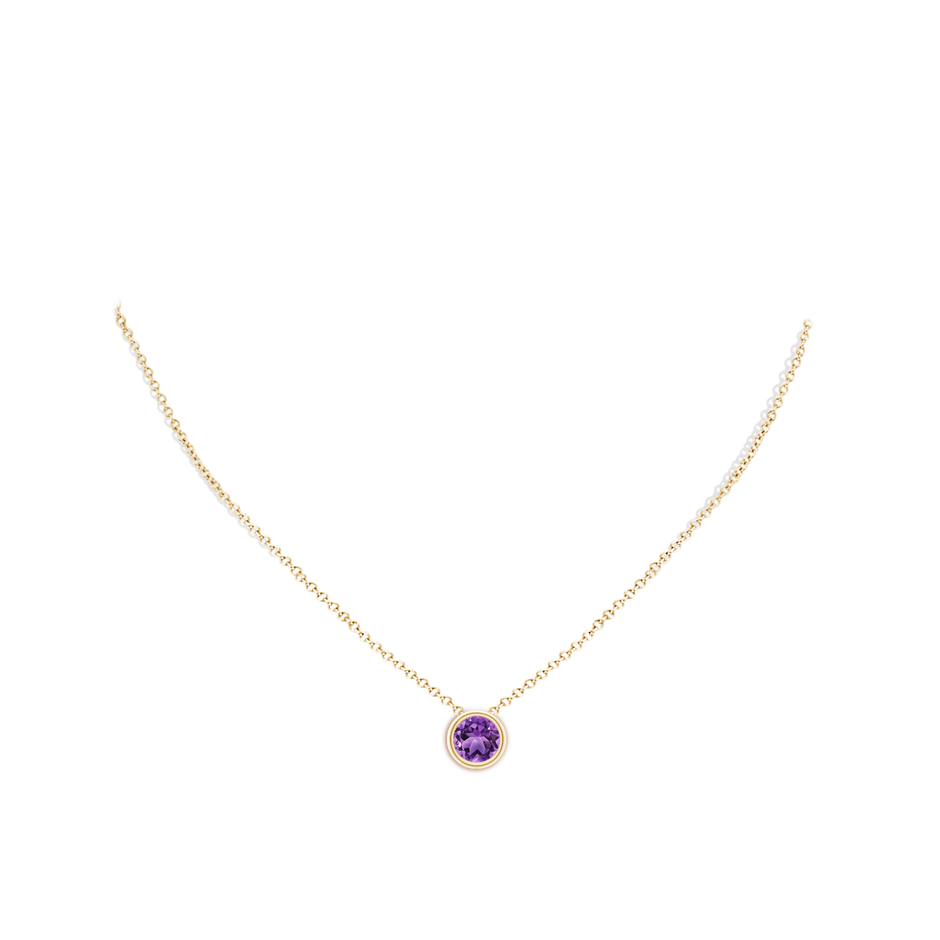 8mm AA Bezel-Set Round Amethyst Solitaire Pendant in 18K Yellow Gold pen