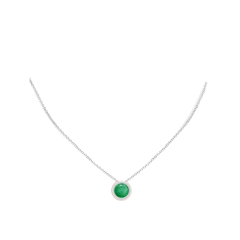 10mm A Bezel-Set Round Emerald Solitaire Pendant in P950 Platinum pen