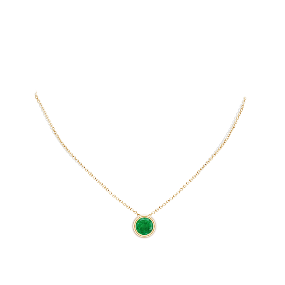 10mm AA Bezel-Set Round Emerald Solitaire Pendant in Yellow Gold pen
