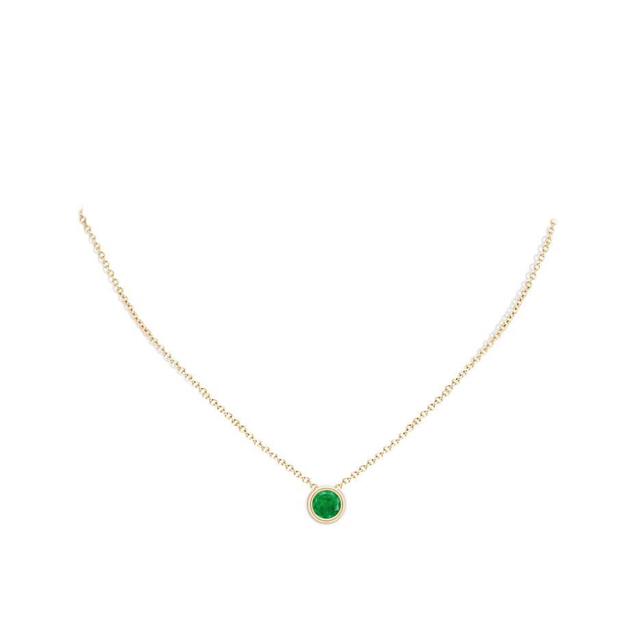 7mm AA Bezel-Set Round Emerald Solitaire Pendant in Yellow Gold pen
