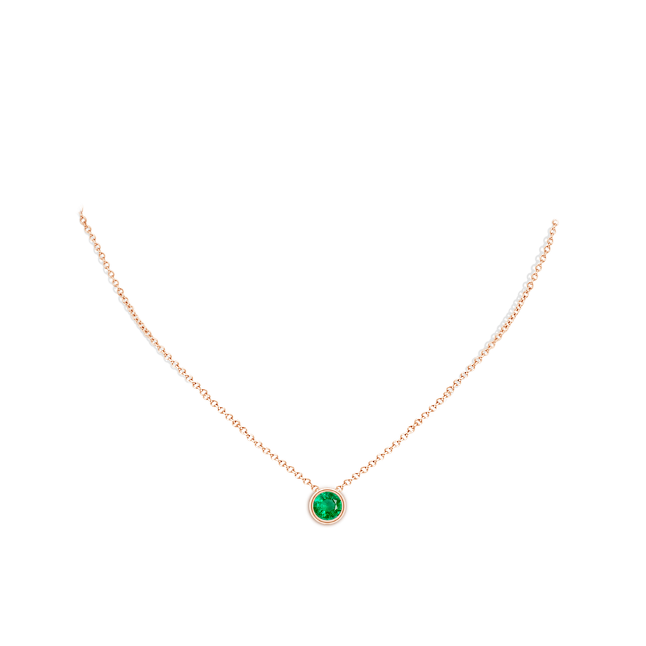 7mm AAA Bezel-Set Round Emerald Solitaire Pendant in Rose Gold pen