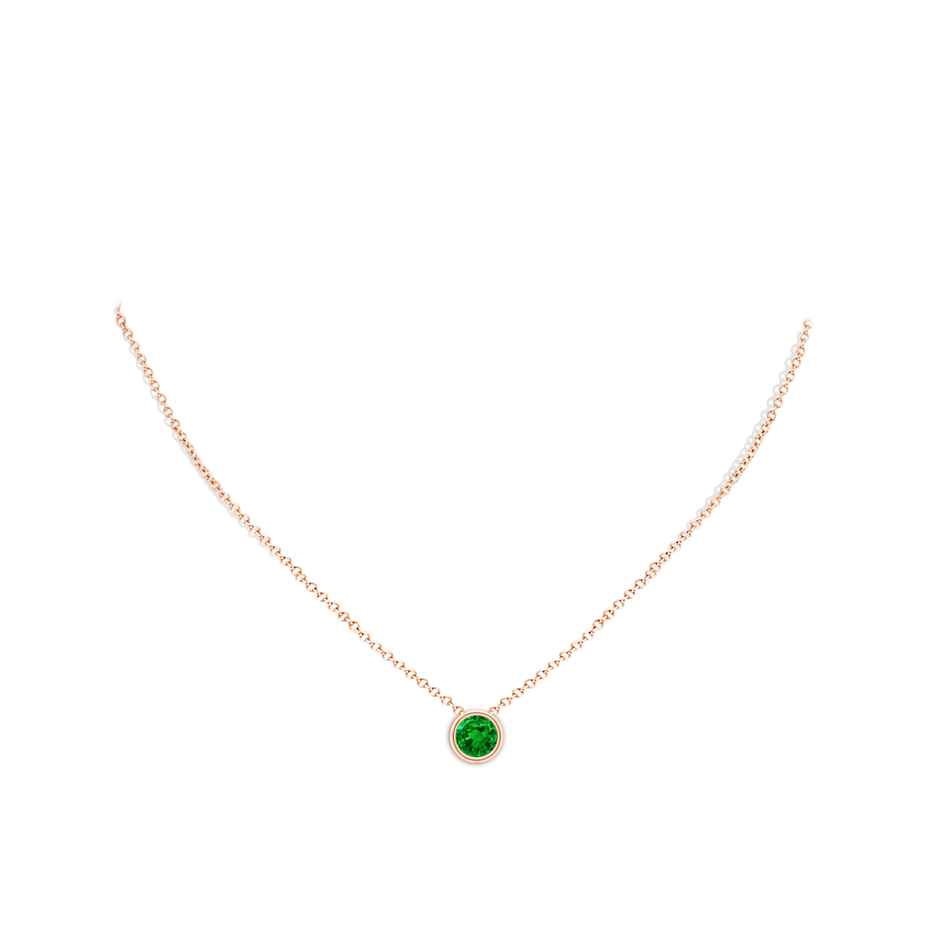 7mm AAAA Bezel-Set Round Emerald Solitaire Pendant in Rose Gold pen