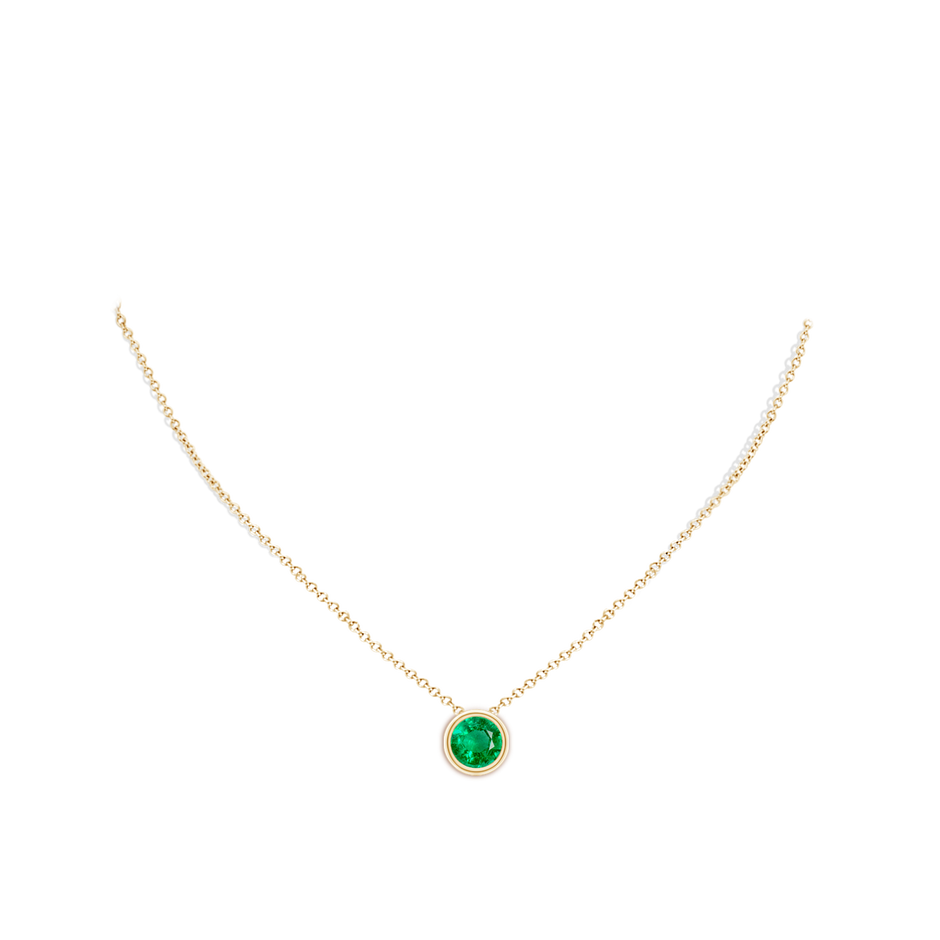 9mm AAA Bezel-Set Round Emerald Solitaire Pendant in Yellow Gold pen