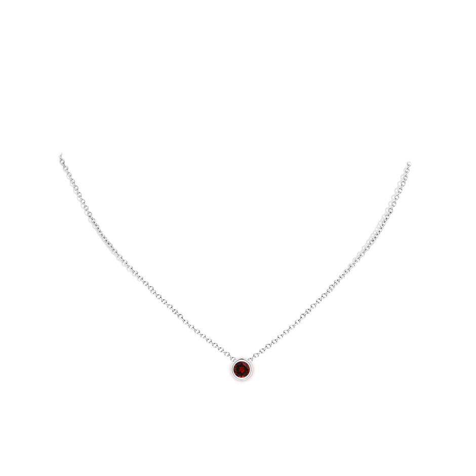 5mm AAAA Bezel-Set Round Garnet Solitaire Pendant in S999 Silver pen