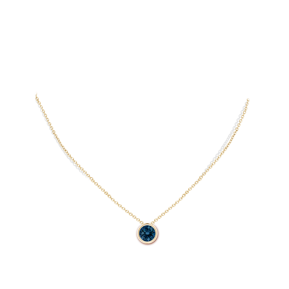 8mm AAAA Bezel-Set Round London Blue Topaz Solitaire Pendant in Yellow Gold body-neck