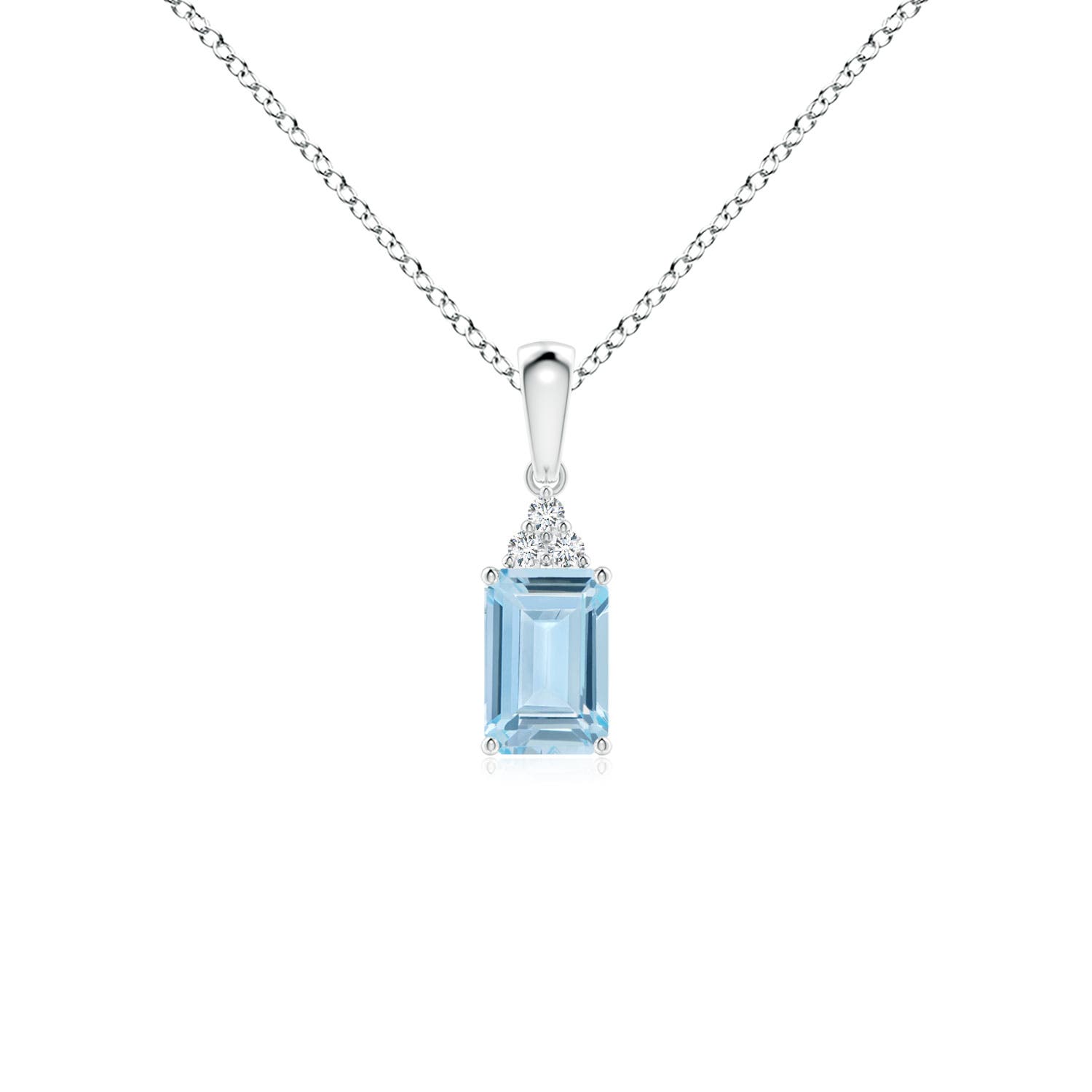 AA - Aquamarine / 0.52 CT / 14 KT White Gold