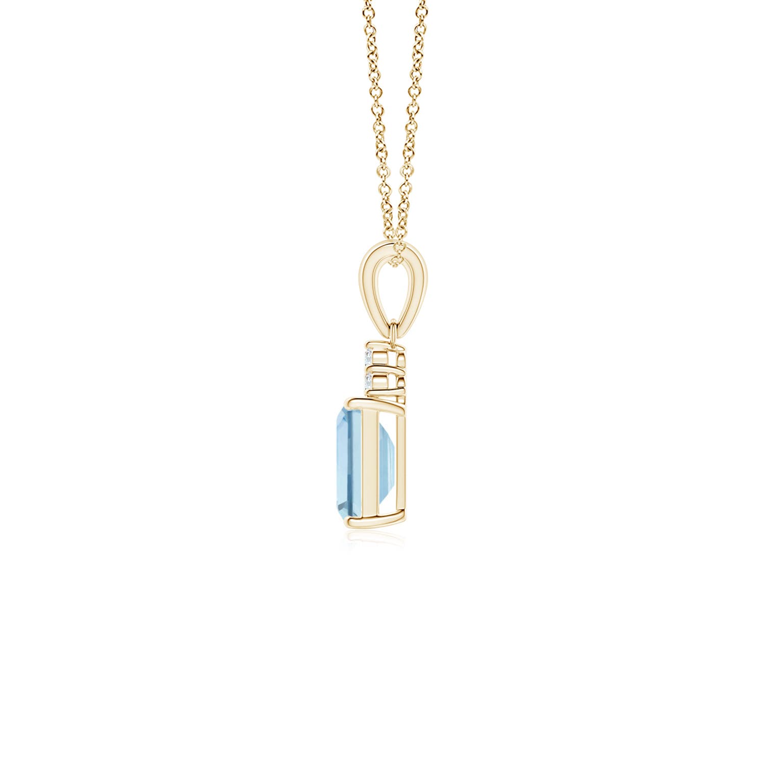 AA - Aquamarine / 0.52 CT / 14 KT Yellow Gold