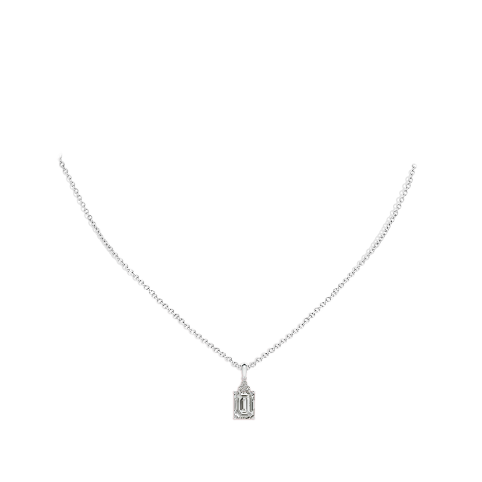8x6mm KI3 Emerald-Cut Diamond Pendant with Diamond Trio in S999 Silver pen