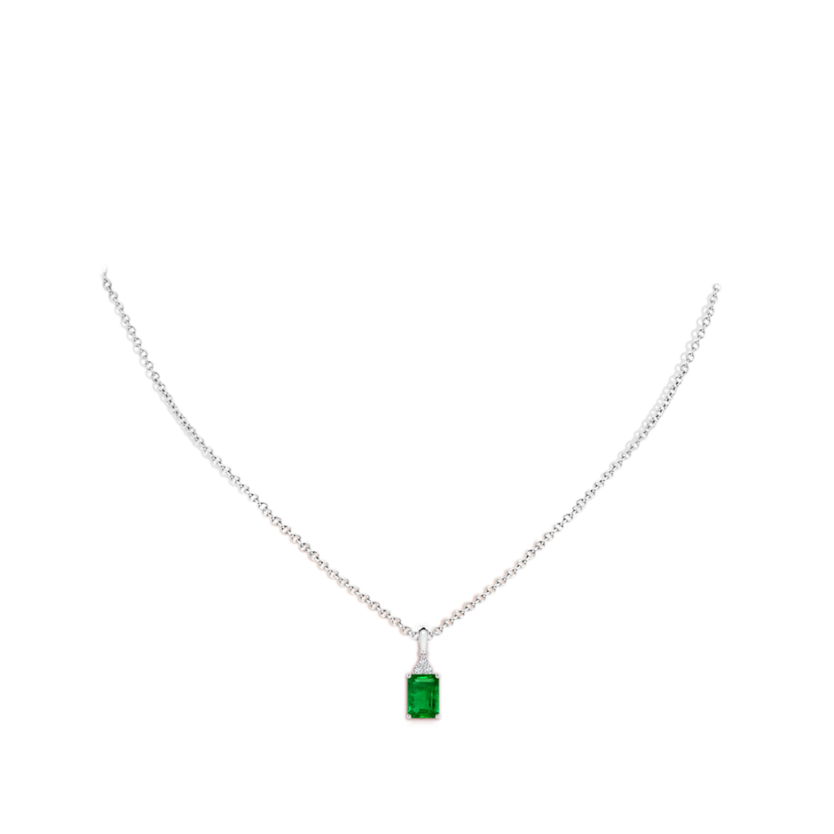 7x5mm AAAA Emerald-Cut Emerald Pendant with Diamond Trio in S999 Silver pen