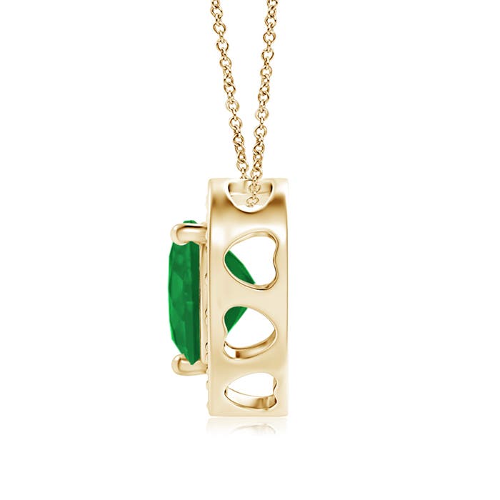 A - Emerald / 0.74 CT / 14 KT Yellow Gold