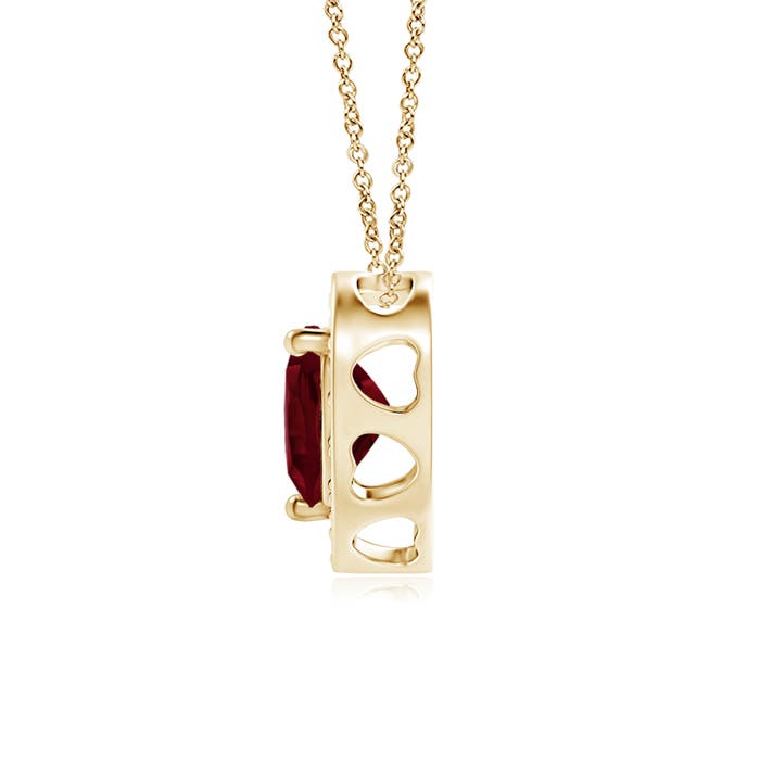 A - Garnet / 0.53 CT / 14 KT Yellow Gold