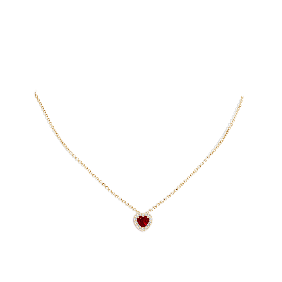 6mm AAAA Heart-Shaped Ruby Pendant with Diamond Halo in Yellow Gold pen